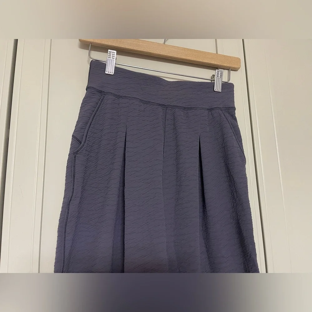 Lululemon Can You Feel The Pleat Crop in Moonwalk - Picture 11 of 15